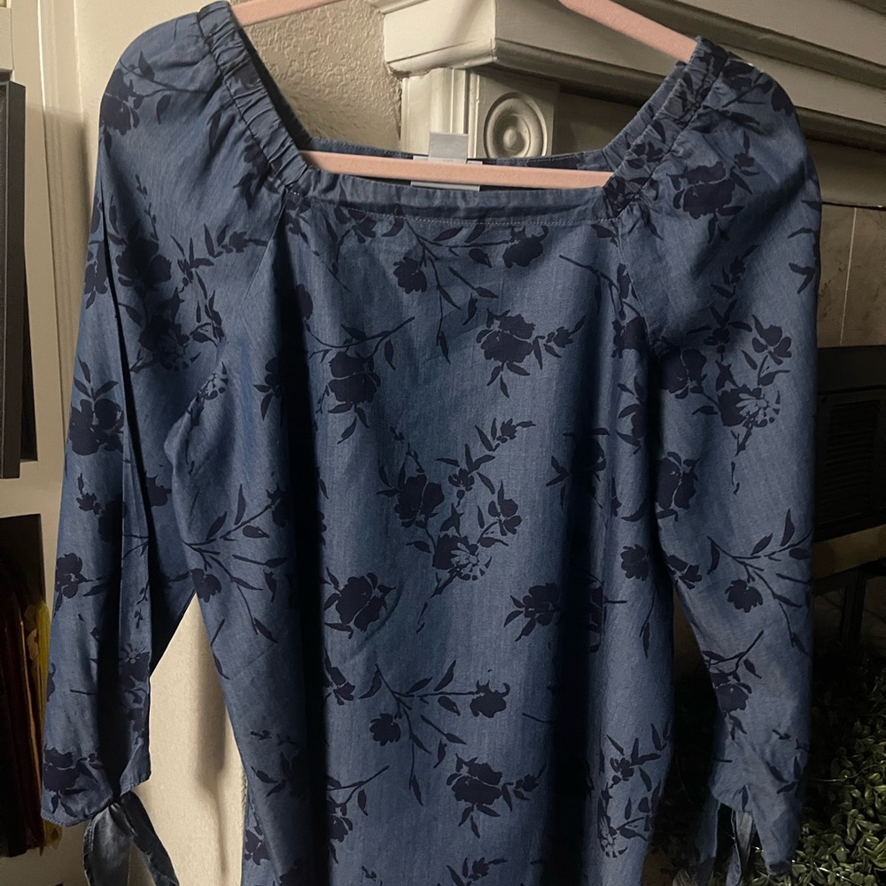 Liz Claiborne Navy Floral Blouse size Small - Picture 6 of 10